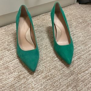 Brand New Banana Republic Madison 12-hour Pump